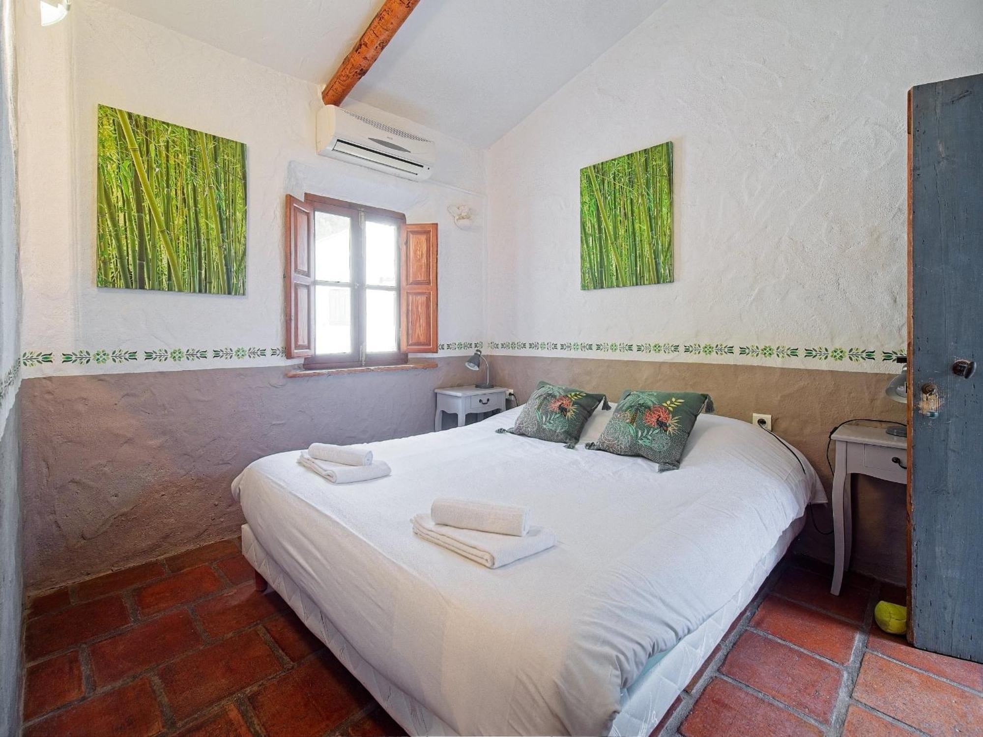 Double Room,1596896054:JPEG